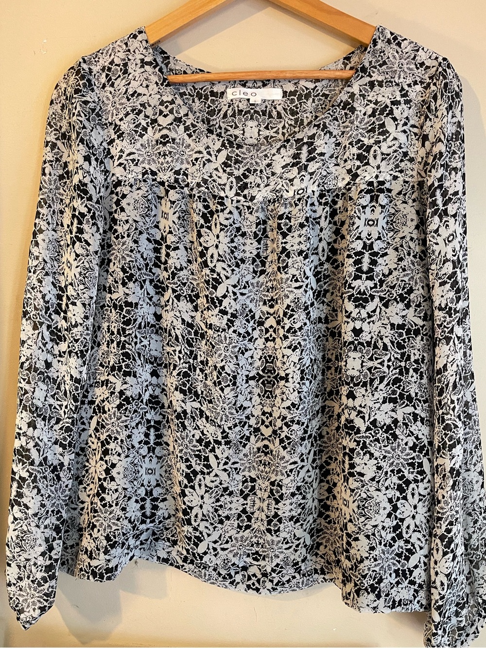 Cleo Black White Faux Lace Print Lined Long Sleeve Blouse Size L